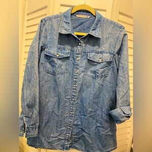 GIVEN KALE Women’s “Chambray Denim Button Down Shirt” Size L Blue LongSleeve EUC